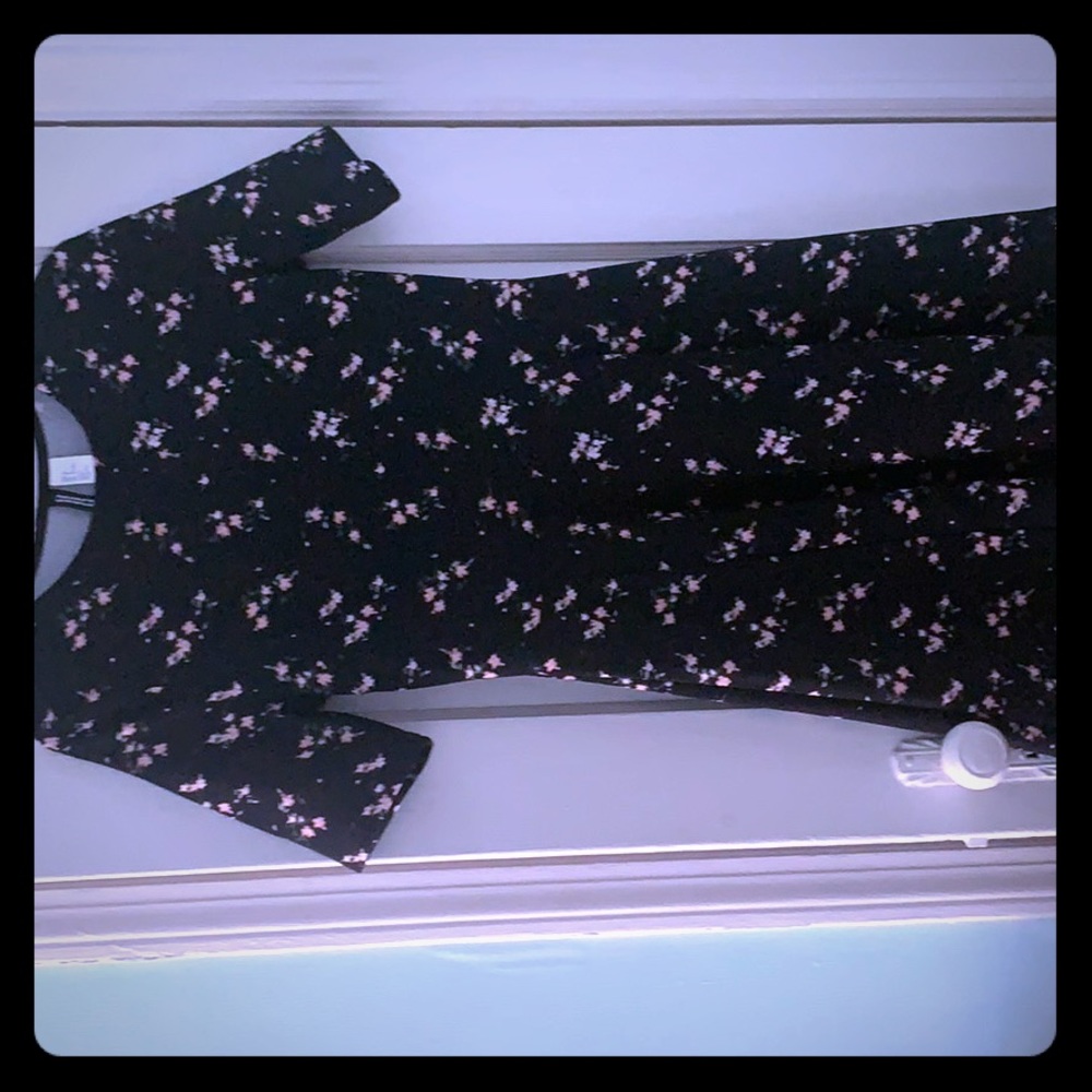 Flowered black dress